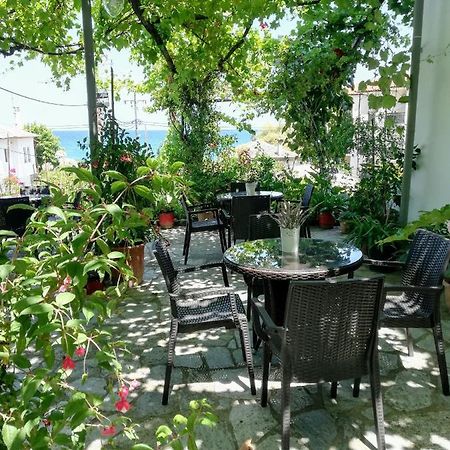 Hotel Erato Хорефто Екстериор снимка