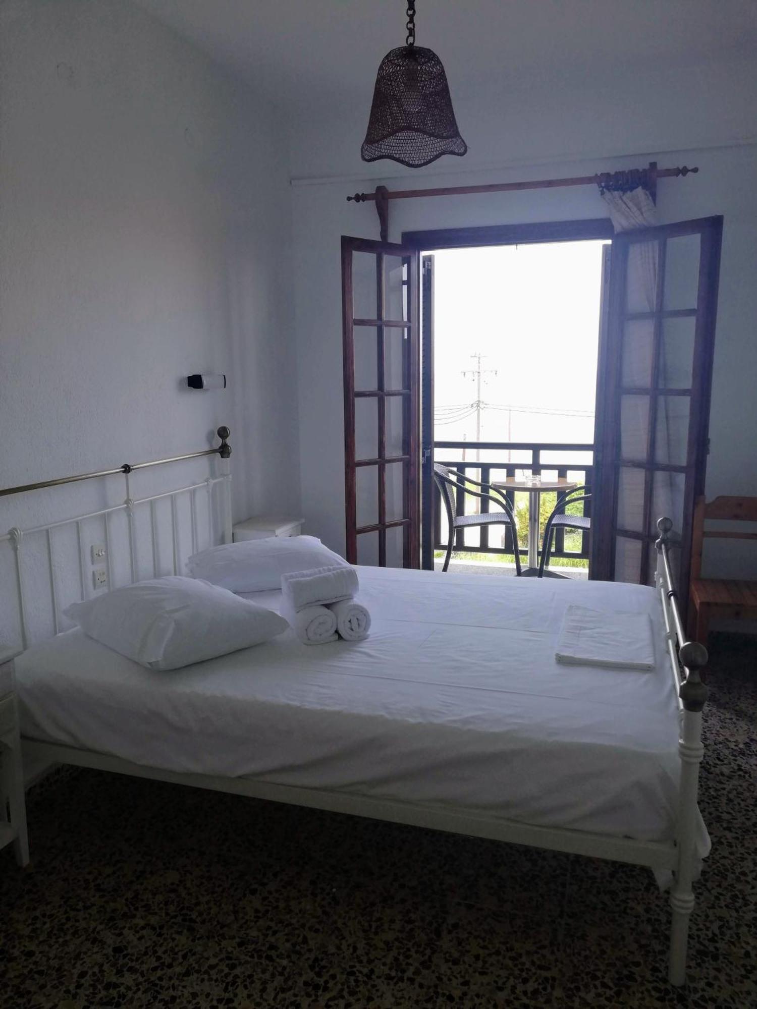 Hotel Erato Хорефто Екстериор снимка