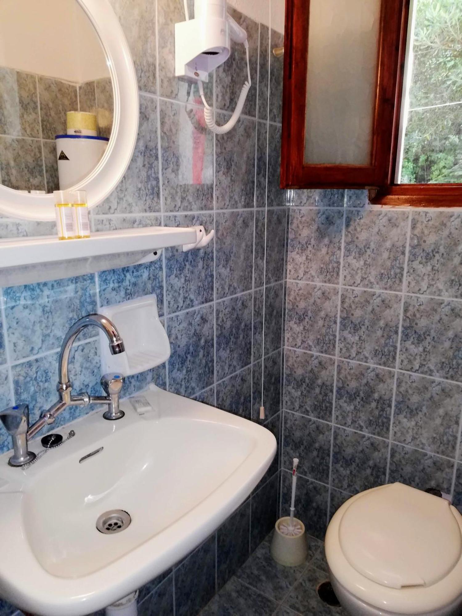 Hotel Erato Хорефто Екстериор снимка
