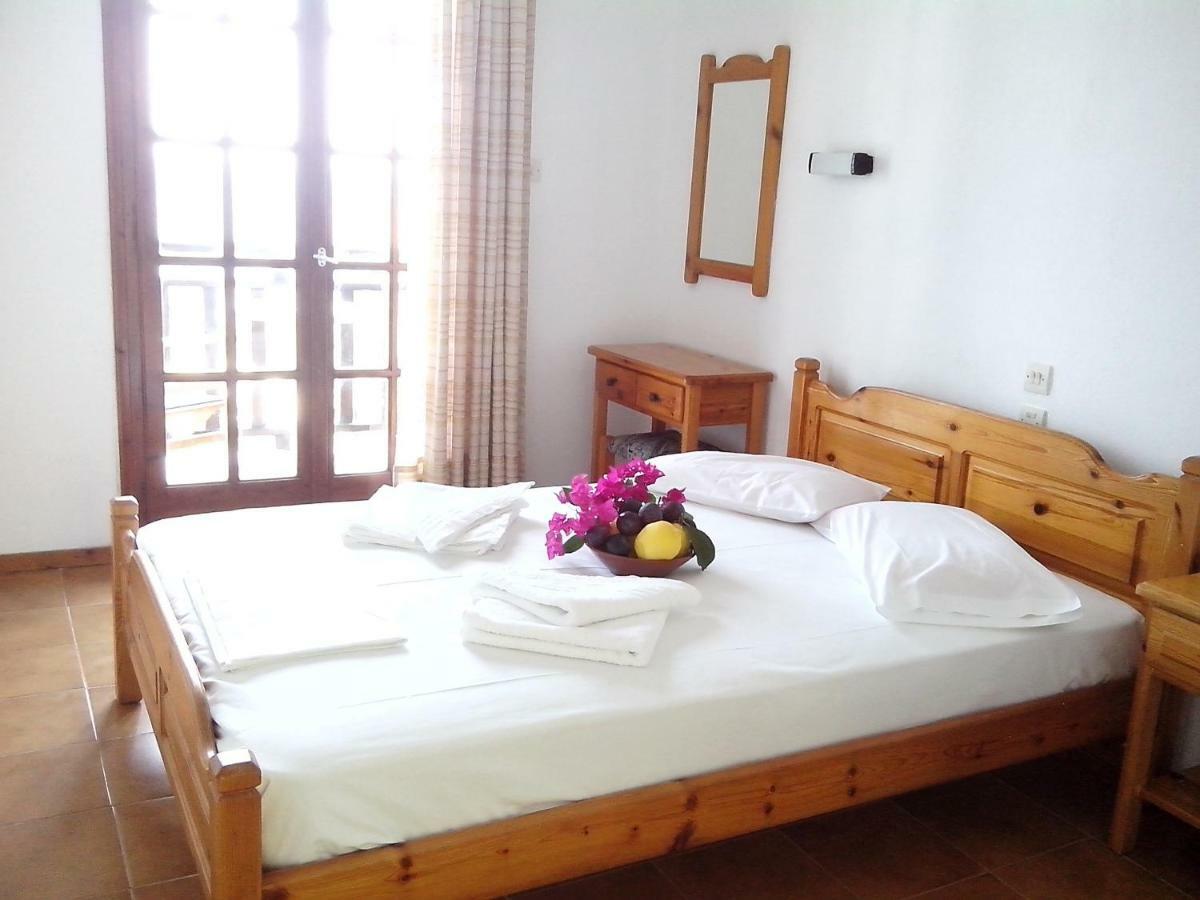 Hotel Erato Хорефто Екстериор снимка
