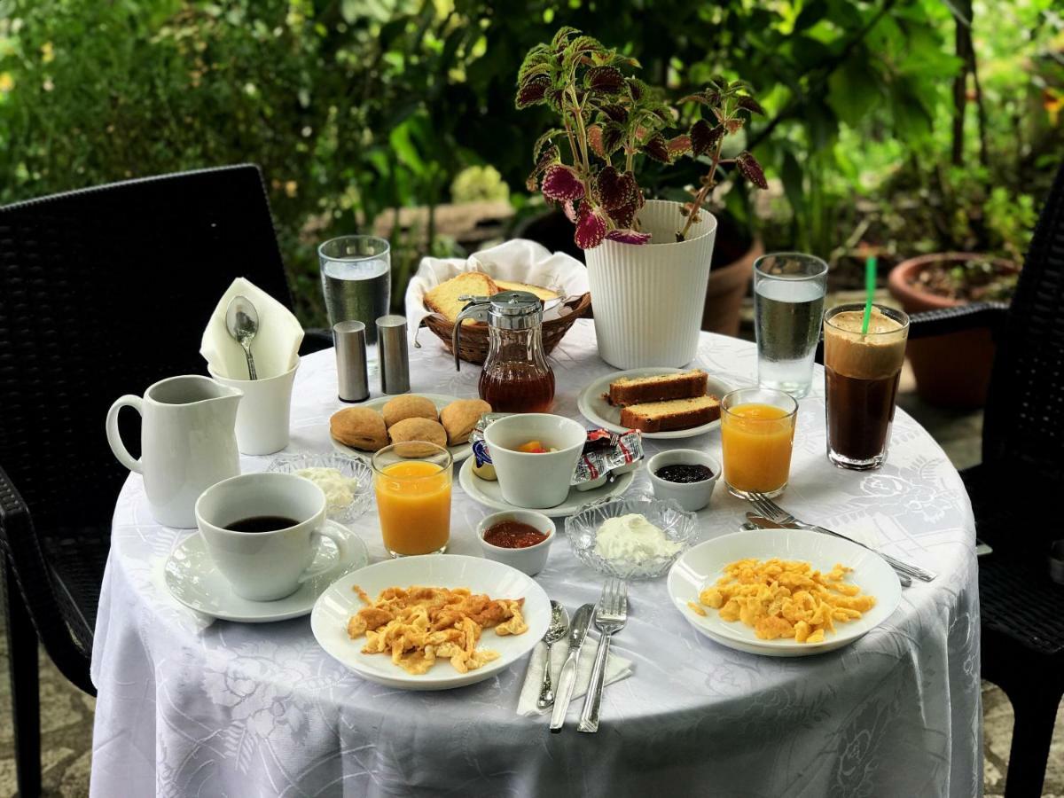 Hotel Erato Хорефто Екстериор снимка